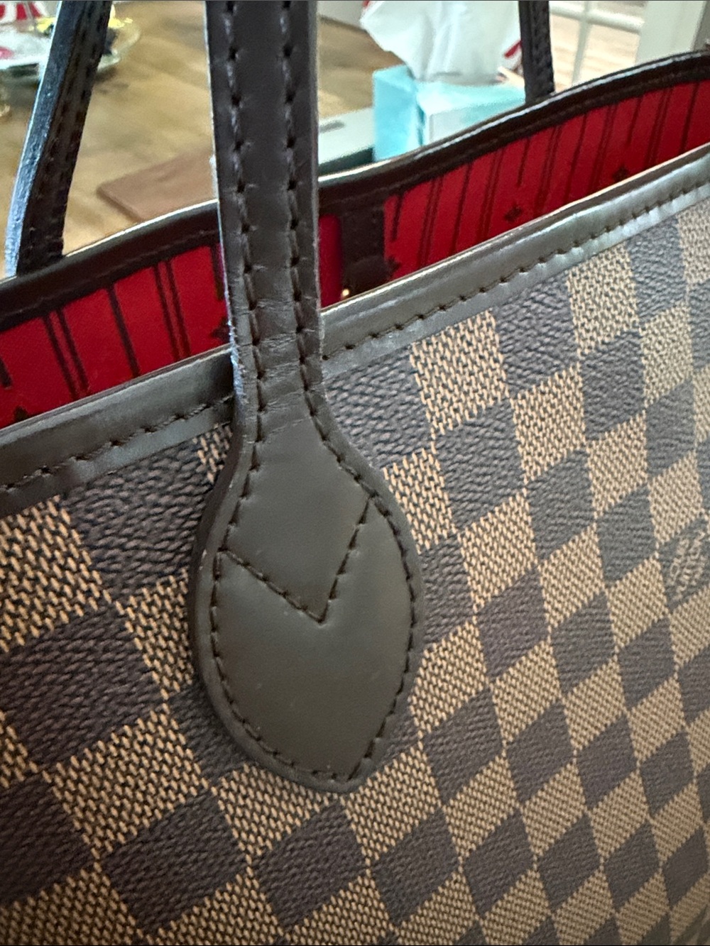 Authentic LOUIS VUITTON Neverfull MM size in Damier Ebene - Picture 14 of 16